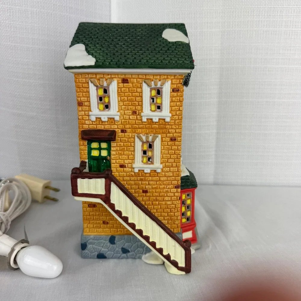 Holiday Living pre owned